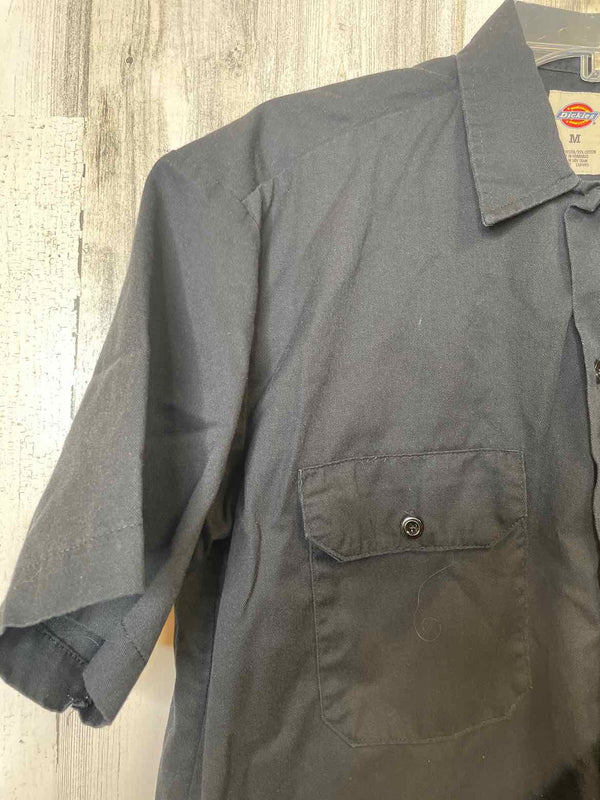 Size M Dickies Shirt