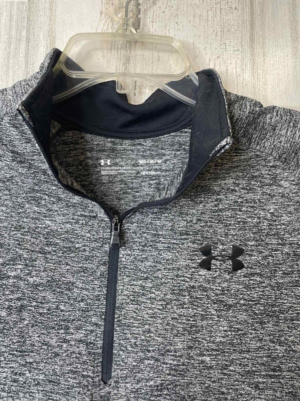 Under Armour Size M Shirt