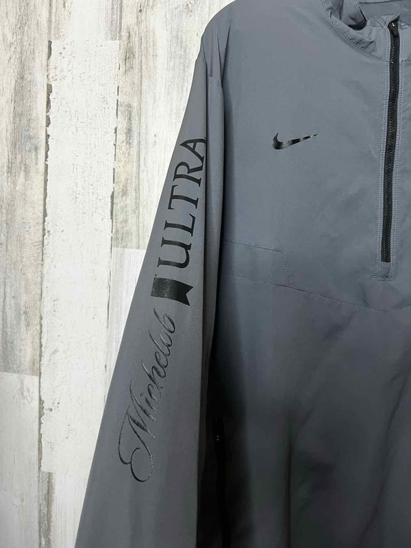 Size L Nike Windbreaker