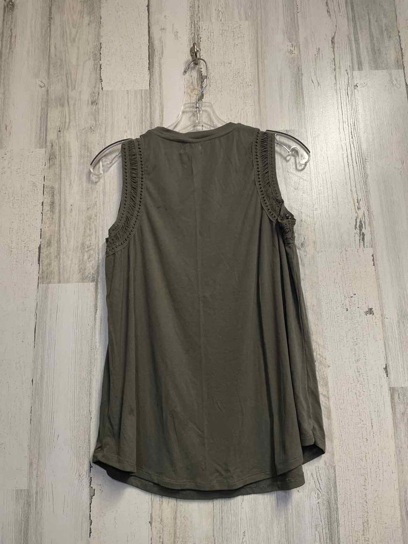 Maurices Size L Shirt