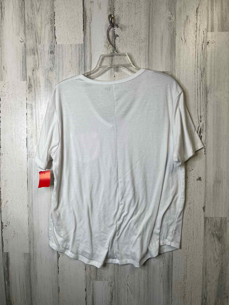 GAP Size XL Shirt