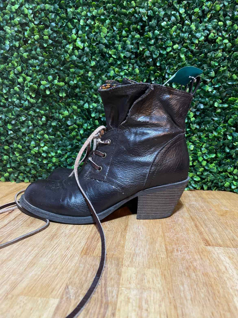 Shoe Size 8 Rocket Dog Boots