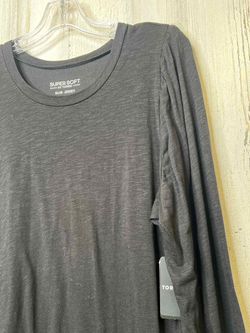 Torrid Size XL Shirt