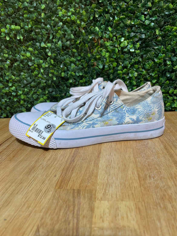 Shoe Size 9.5 Airwalk Sneakers