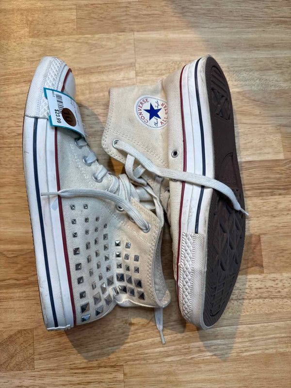 10 Converse Sneakers