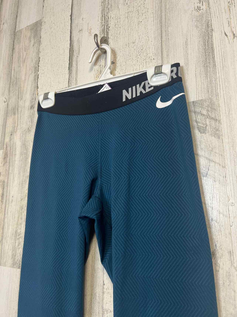 Size M Nike Leggings