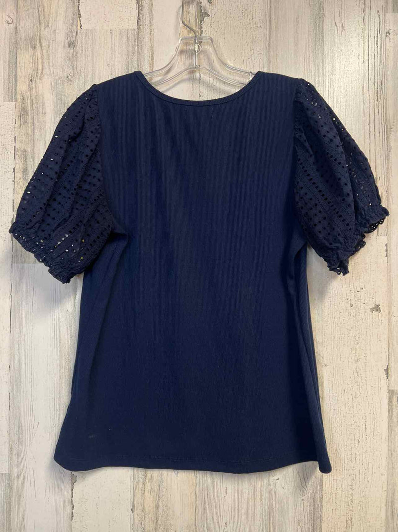 Maurices Size L Shirt