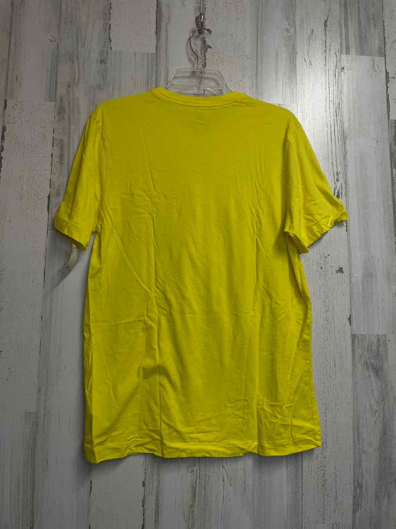 Size M Nike Shirt