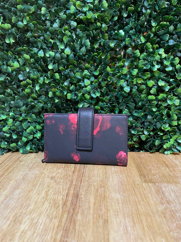 Simply Vera Wang Wallet