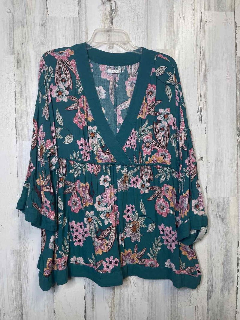 Maurices Size XL Shirt