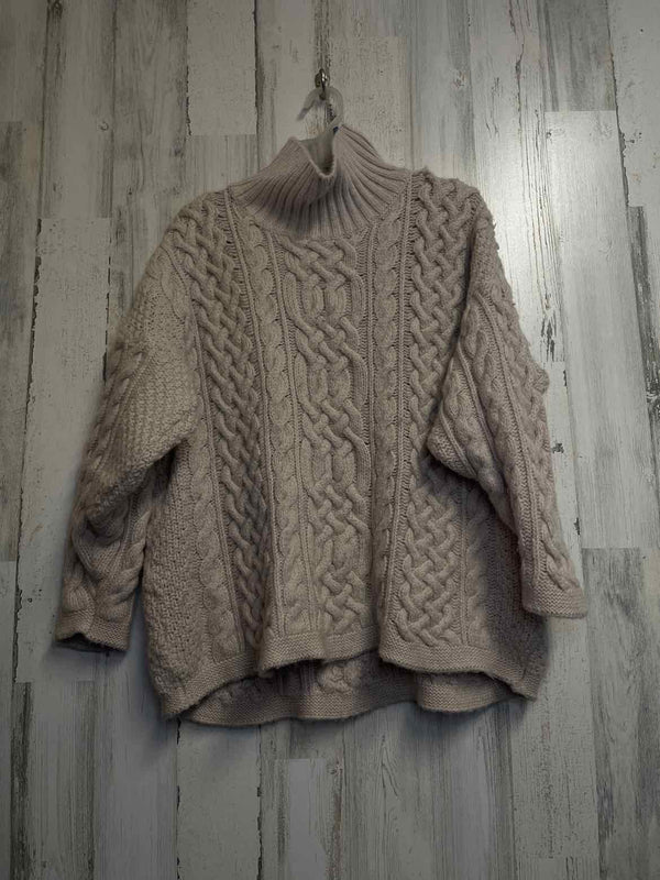 Tivoli Size M Sweater