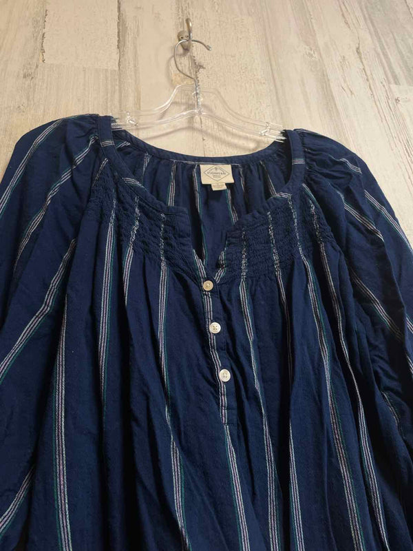 St. John's Bay Size L Shirt