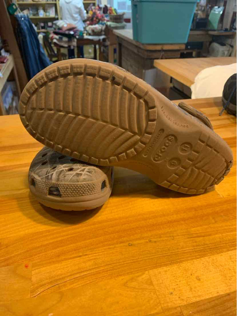Shoe Size 11 Crocs Sandals