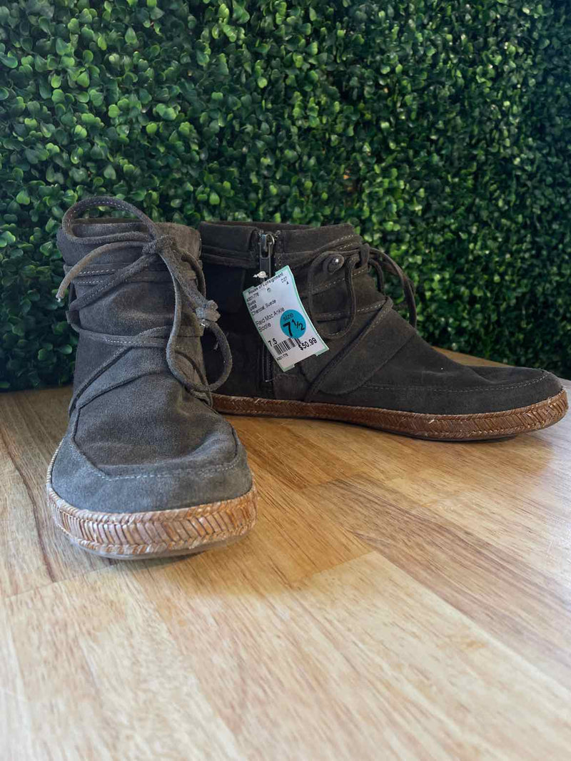 Shoe Size 7.5 UGG Boots