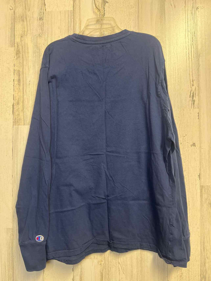 Size XXL Champion Shirt