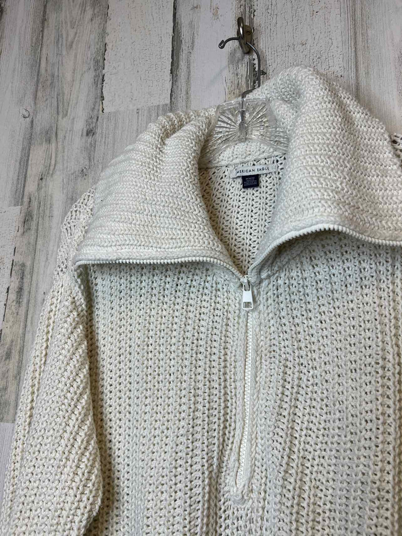 American Eagle Size M Sweater
