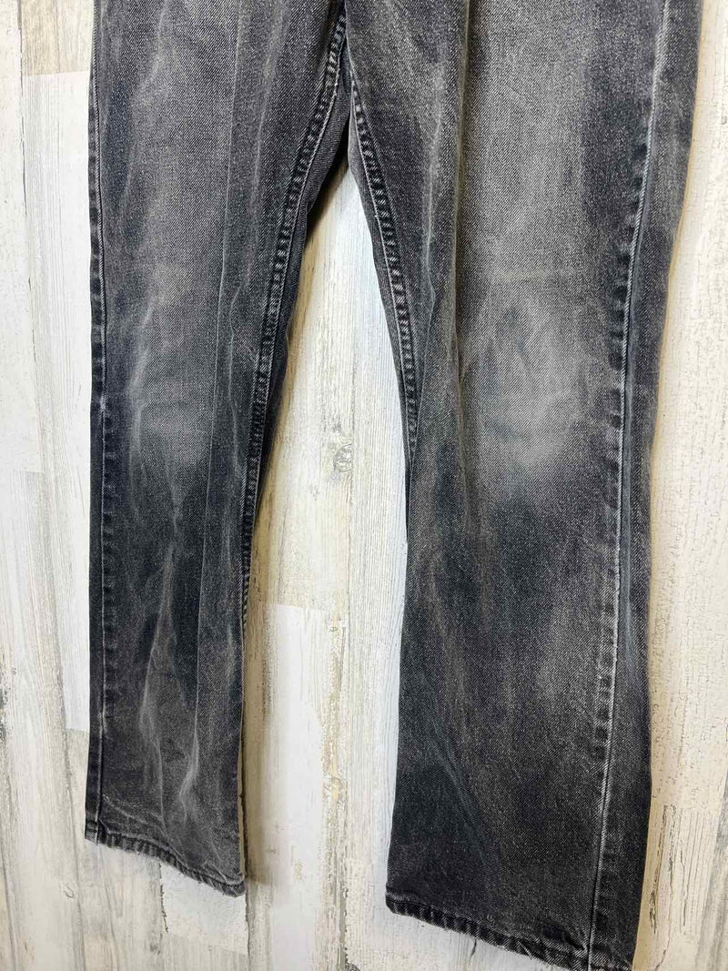Size 34/32 Levi Strauss & Co. Jeans