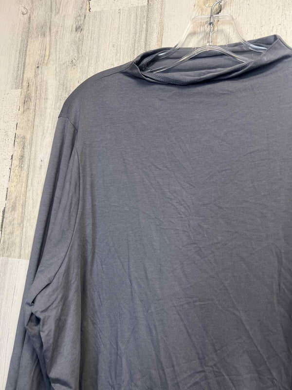 Old Navy Size XXL Shirt