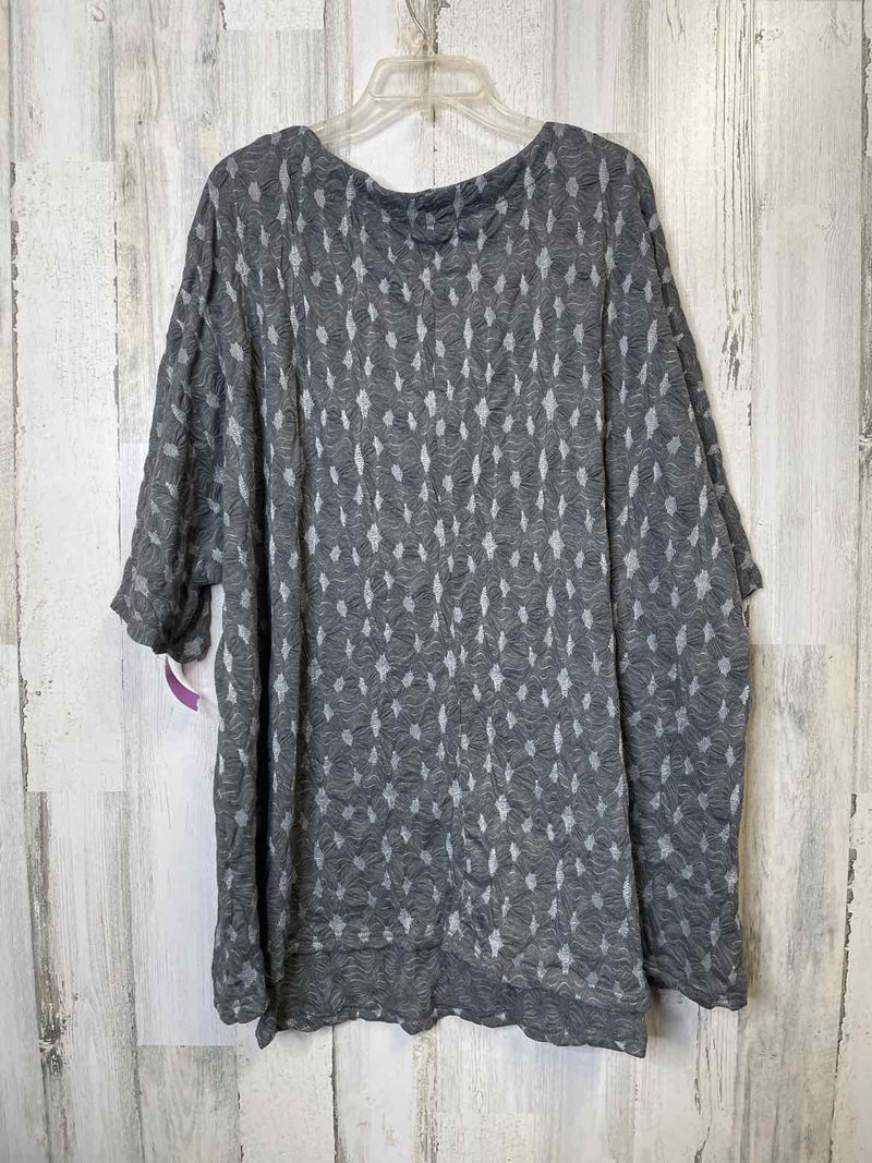 Bloomchic Size 28 Shirt