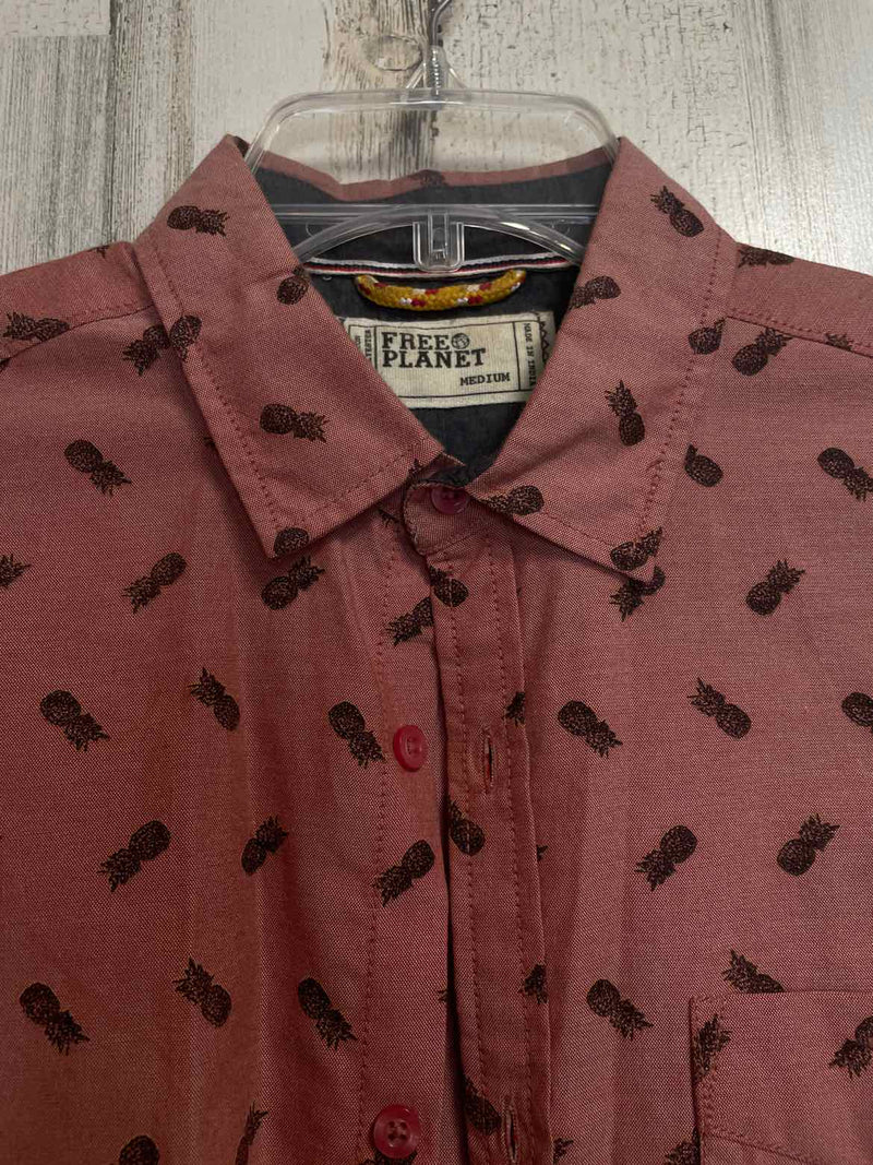 Size M Free Planet Shirt