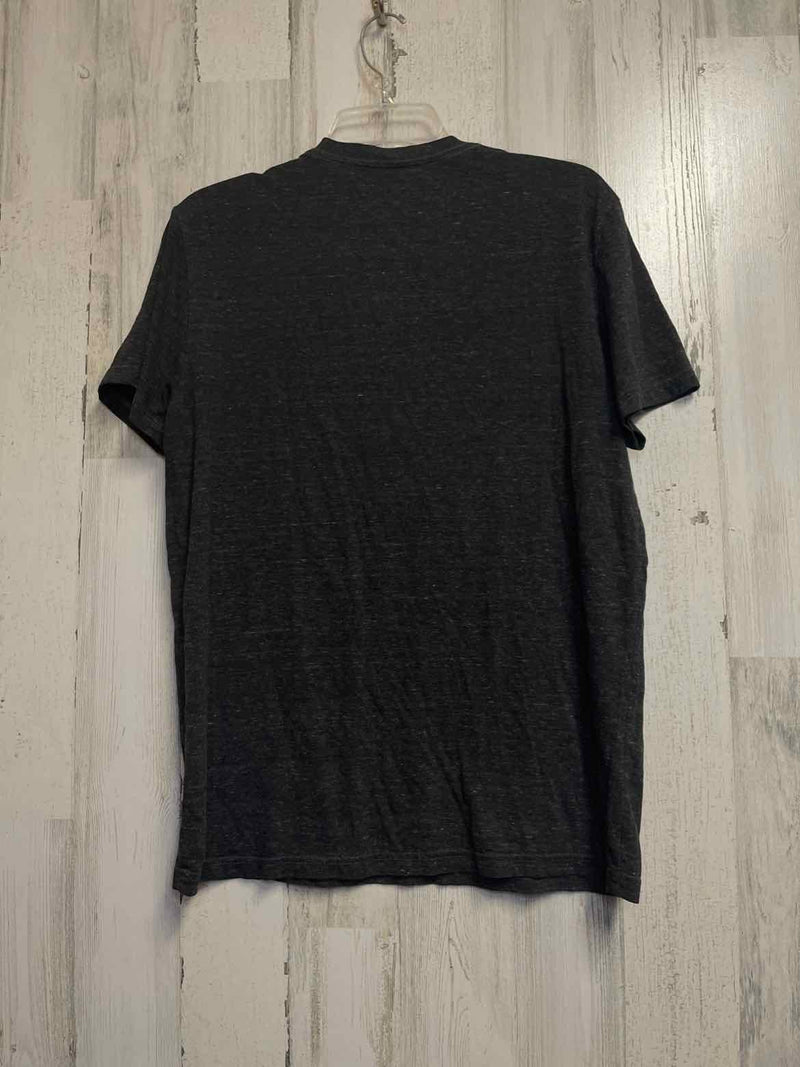 Size M American Eagle Shirt