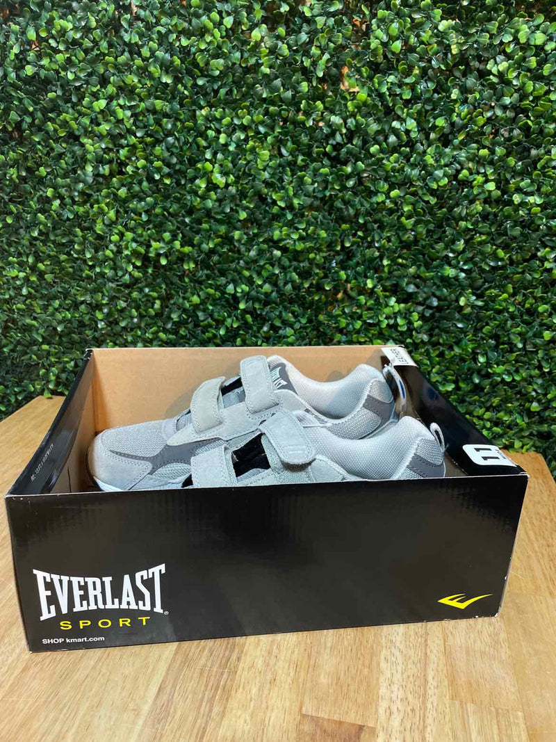 11 Everlast Sneakers
