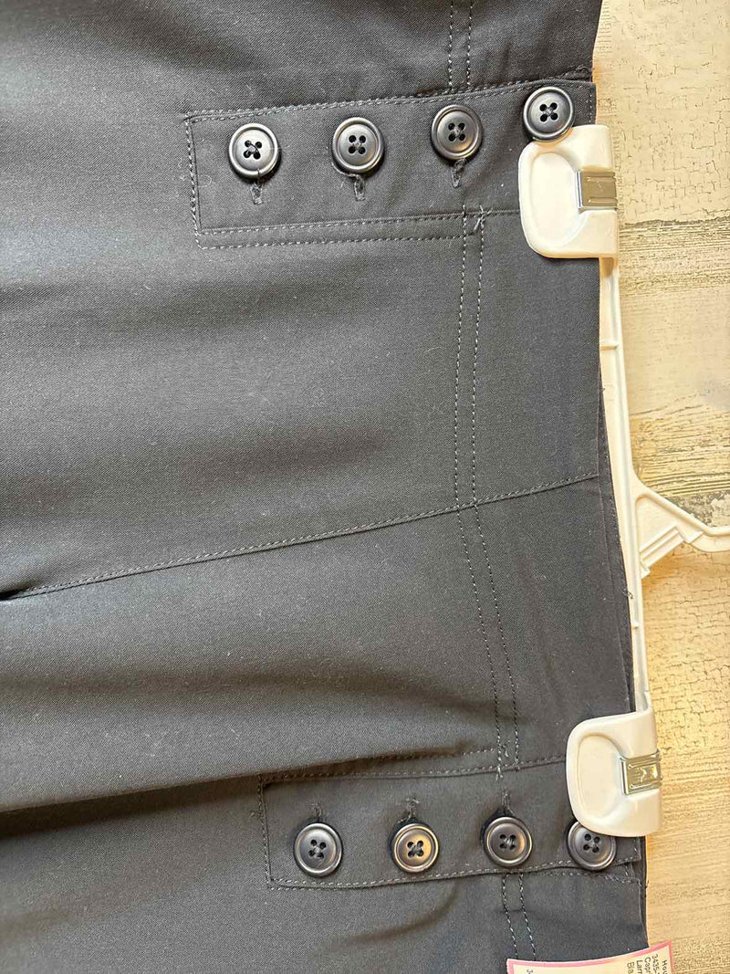 Size 6 Larry Levine Capris