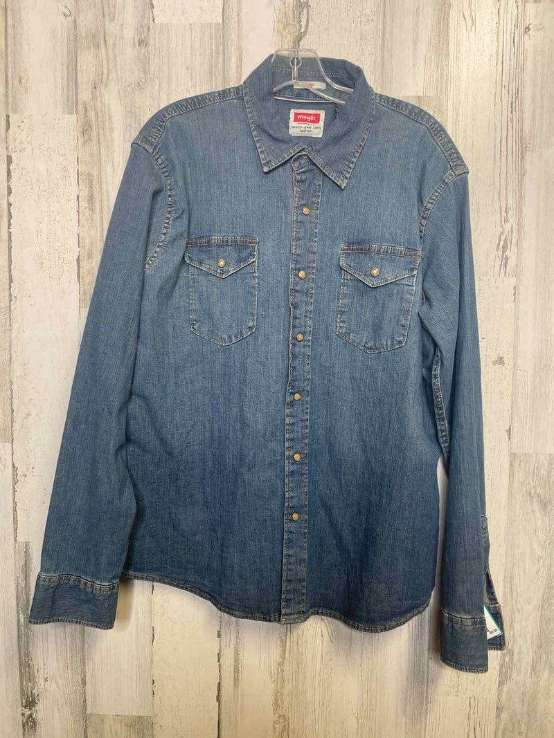 Size L Wrangler Shirt