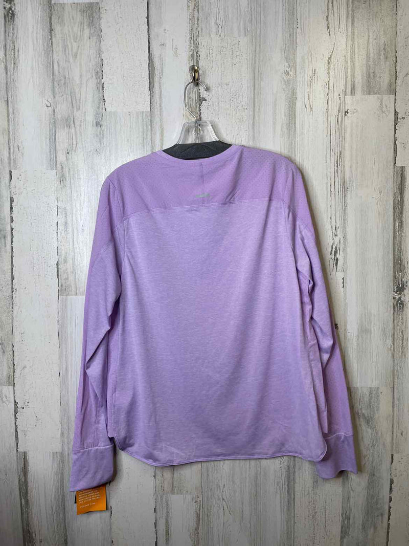 Avia Size L Shirt