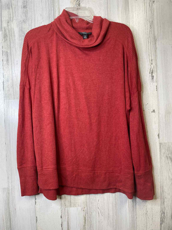 Simply Vera Wang Size XL Shirt