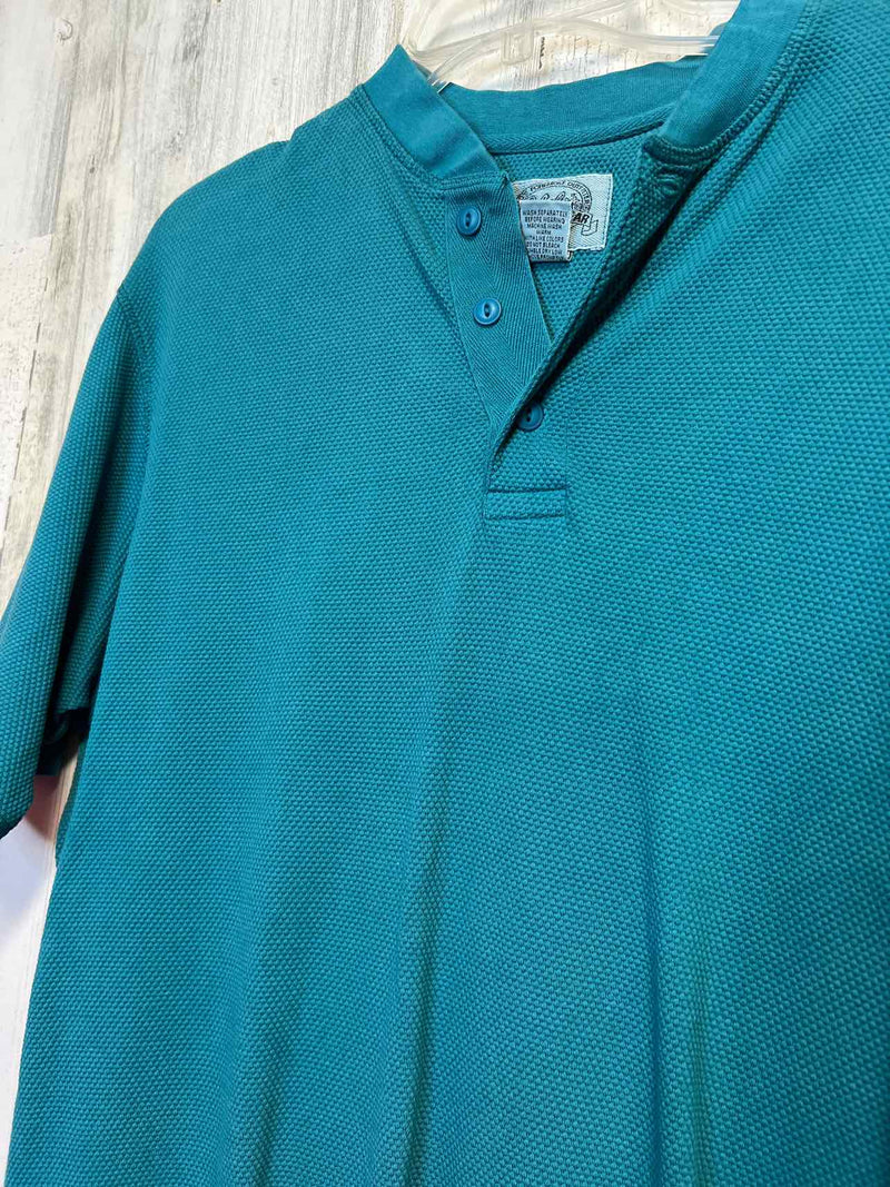 Size M Cabela's Shirt