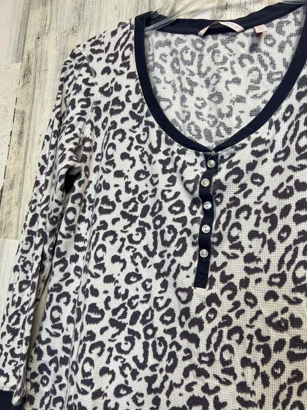 Victoria's Secret Size M Shirt