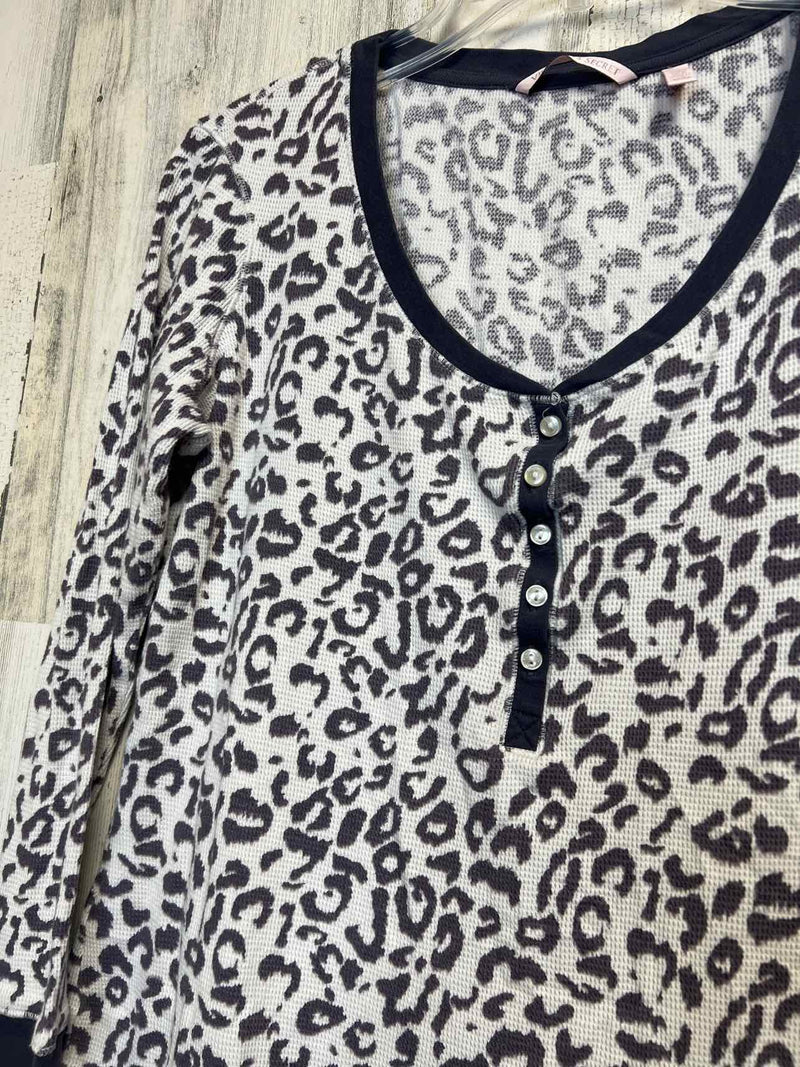 Victoria's Secret Size M Shirt