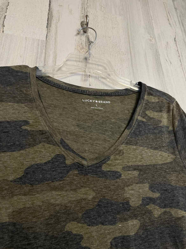 Lucky Brand Size L Shirt