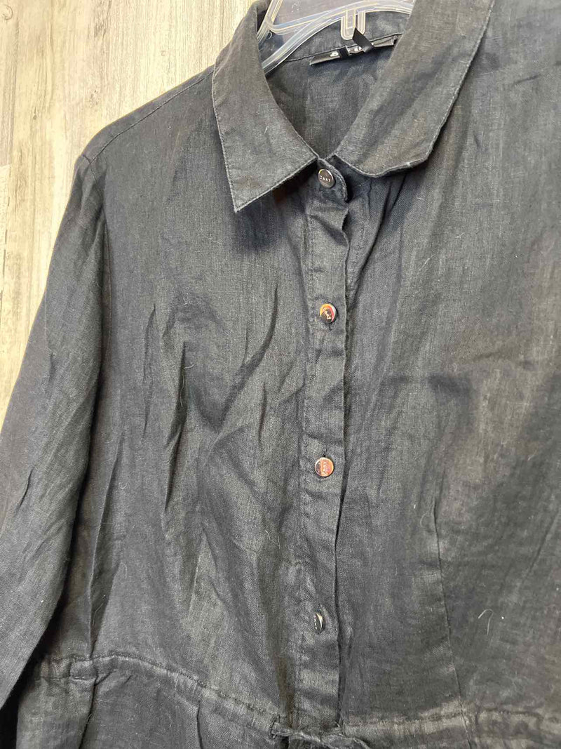 DKNY Size L Shirt