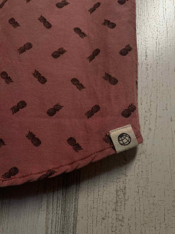 Size M Free Planet Shirt
