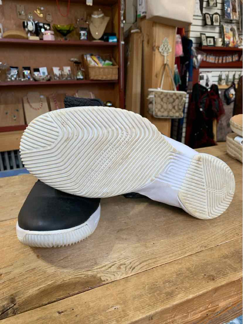 11 Nike Sneakers