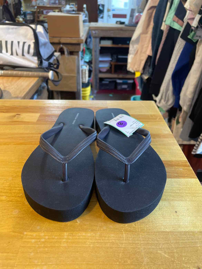 8 American Eagle Sandals