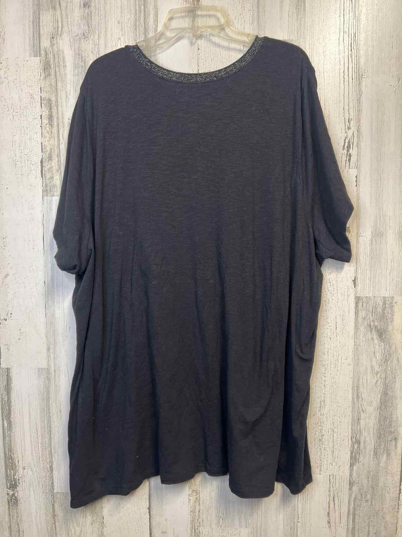 Torrid Size 4X Shirt