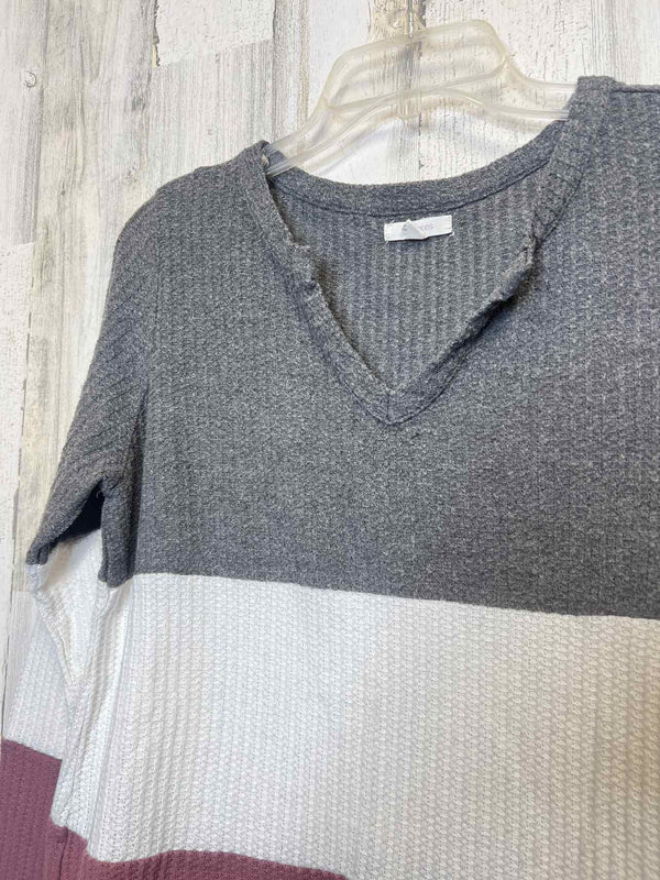 Maurices Size M Shirt