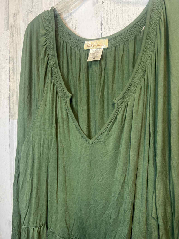Boutique Size 4X Shirt