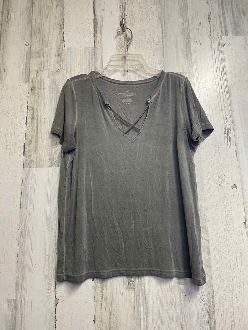 American Eagle Size M Shirt