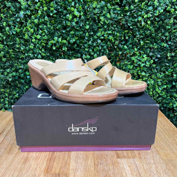 Shoe Size 7 Dansko Sandals