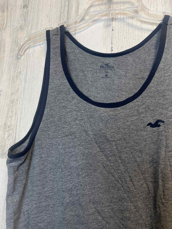 Size XS Hollister Shirt