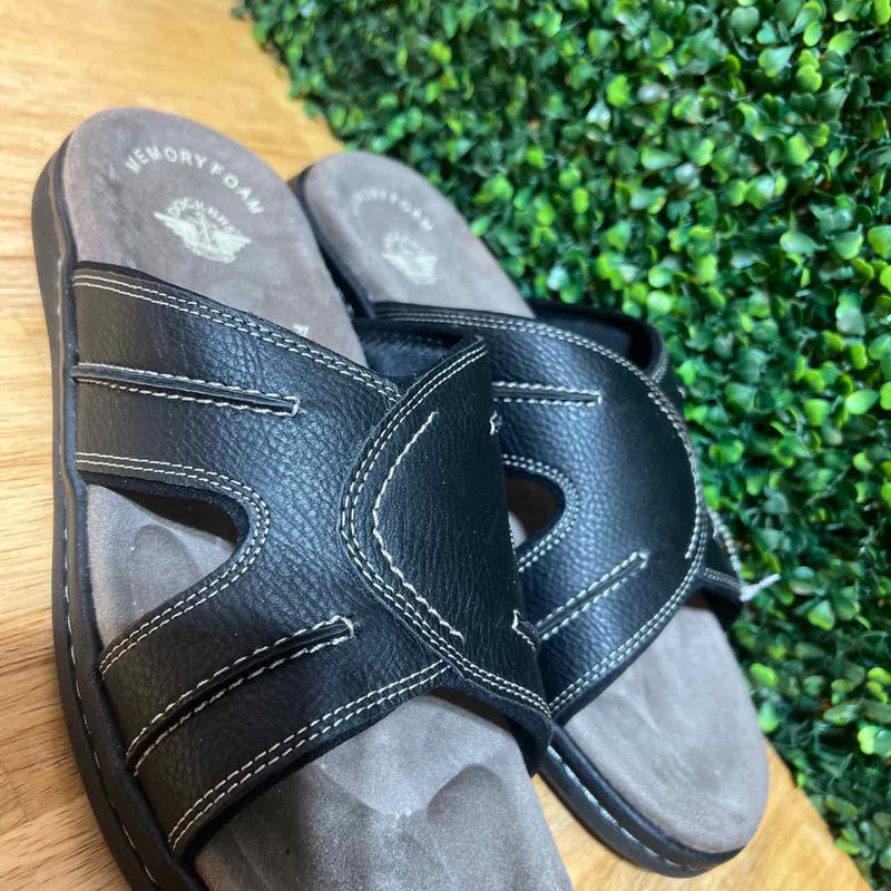 11 Dockers Sandals