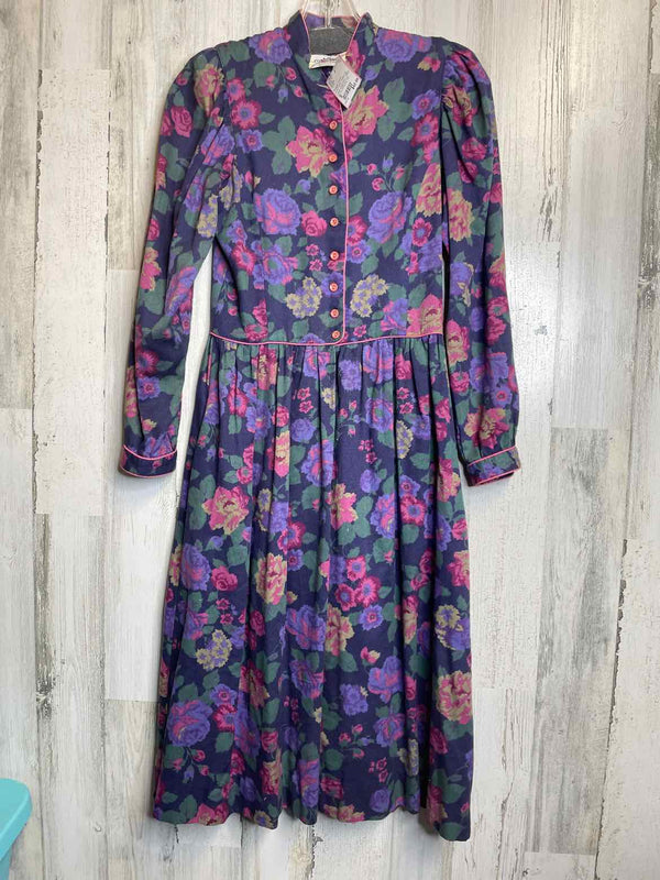 Size S Vintage Dress