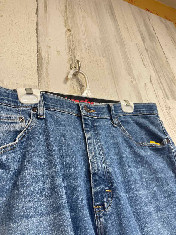 Size 36/29 Wrangler Pants