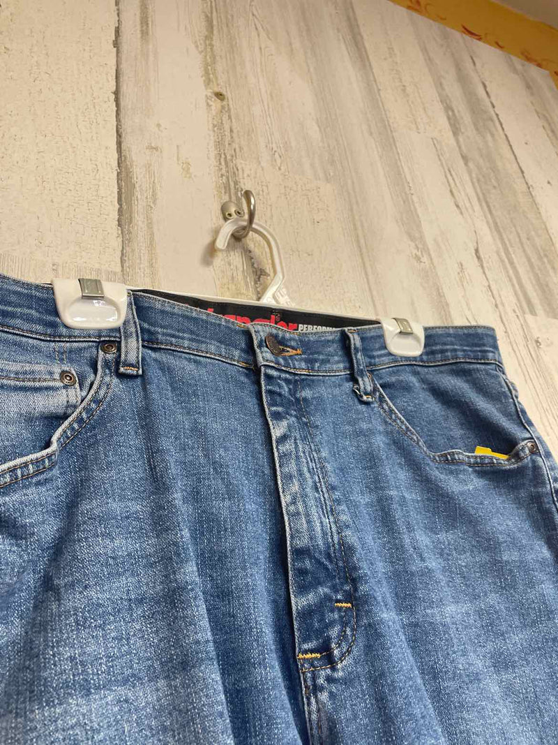 Size 36/29 Wrangler Pants