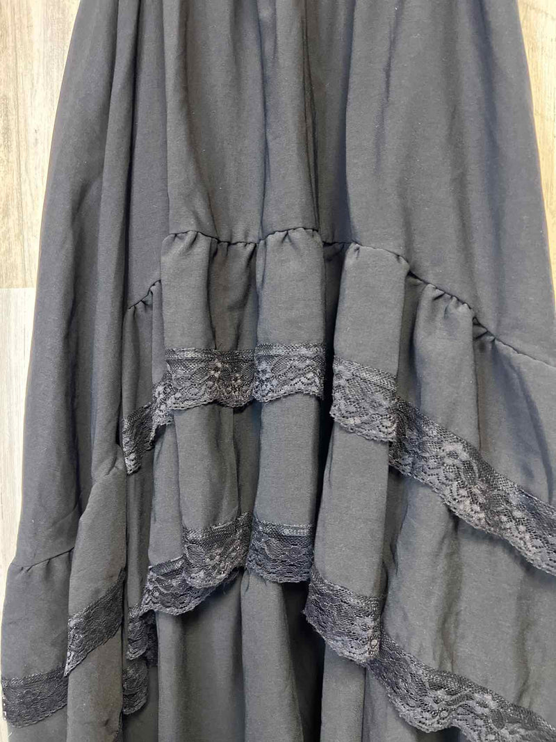 Size M Boutique Skirt