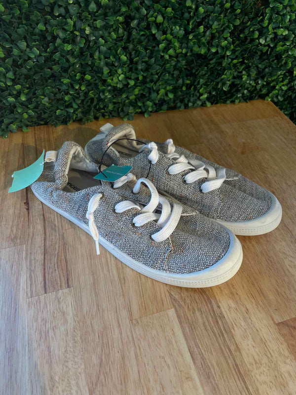 Shoe Size 9.5 Maurices Sneakers